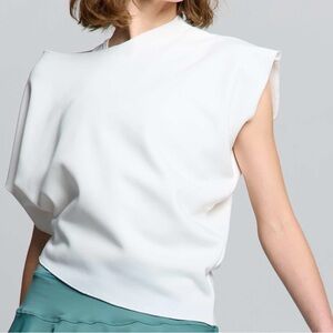Lija cloud diagonal warm up top